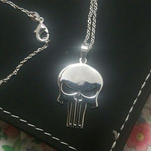 COPY - The punisher .925 pendant and chain